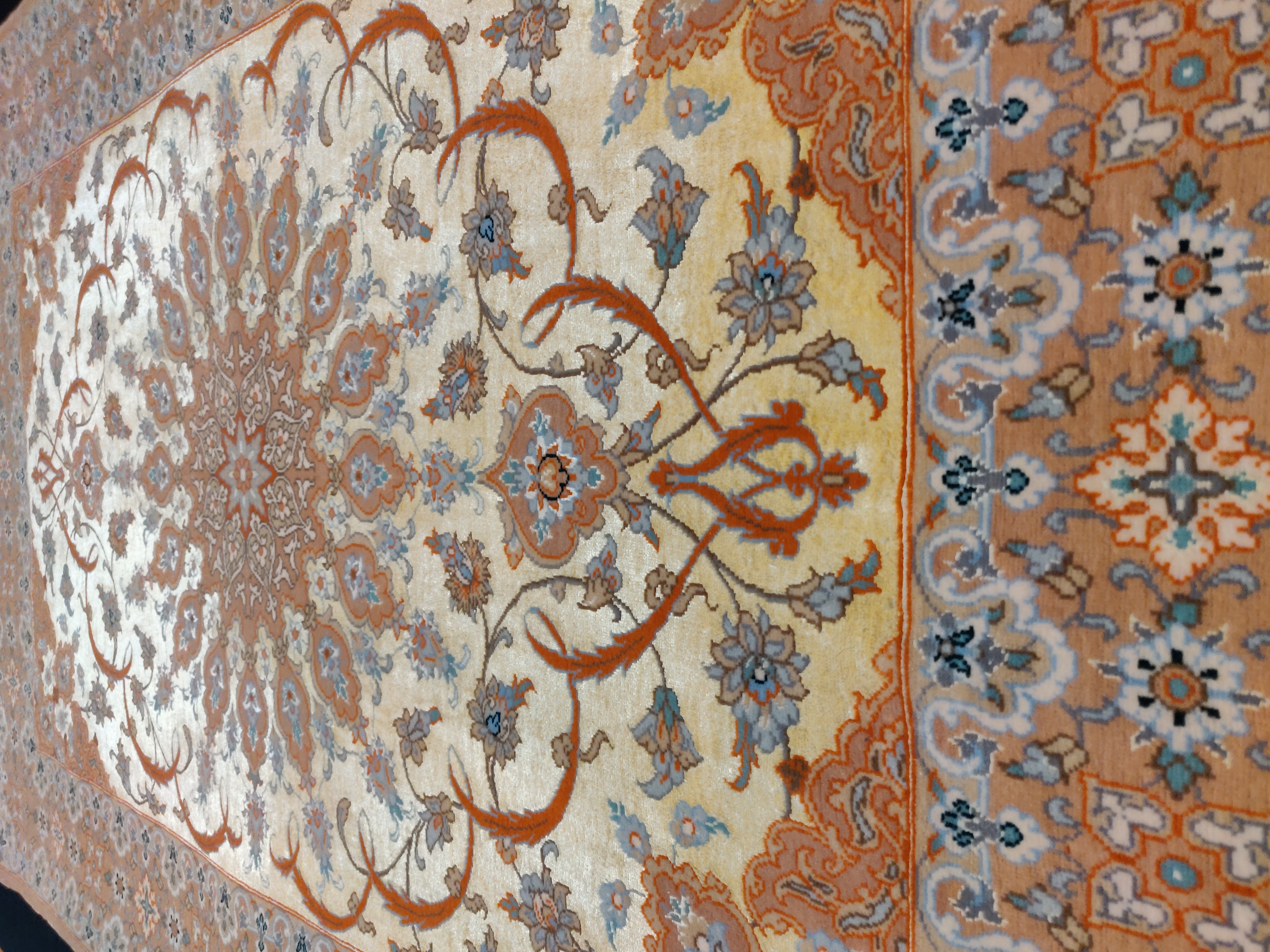 Tappeto persiano Isfahan firmato 130x85 con trama e ordito in seta e medaglione floreale - dettaglio 4
